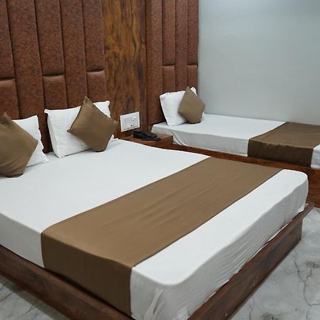Hotel Pr Villa Gandhinagar Luaran gambar